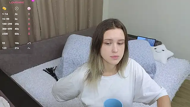 Snapshot of dusyastar chatting on 10-17-25, 09:56 dusyastar online show from 10-17-25, 09:56