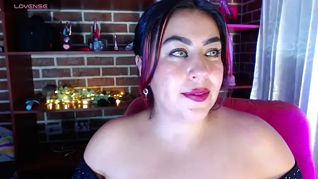 Snapshot of gatuwildhott chatting on 06-29-26, 05:13 gatuwildhott online show from 06-29-26, 05:13