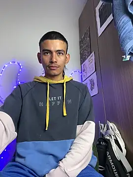 sorry-mom69 online show from 12-14-25, 12:21