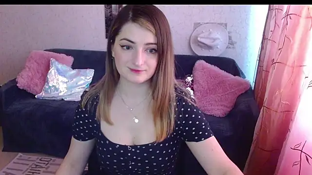 Snapshot of Arielsssplash chatting on 06-11-26, 12:36 Arielsssplash online show from 06-11-26, 12:36