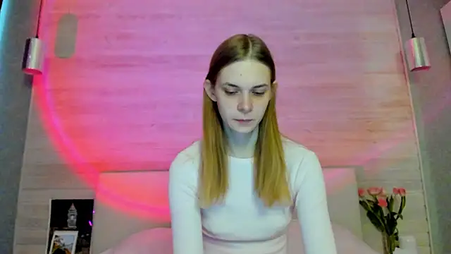 molly hunt  online show from 03-06-26, 03:47