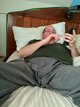 mrwizard4570 online show from 02-11-26, 03:17