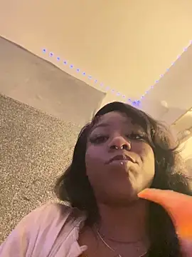 Snapshot of Kayyummy98 chatting on 02-04-25, 06:14 Kayyummy98 online show from 02-04-25, 06:14