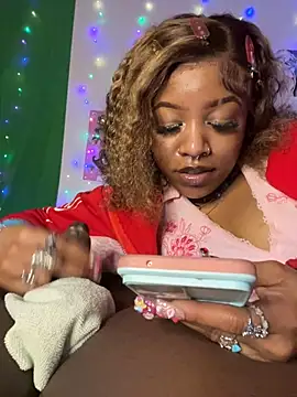 Snapshot of Kayyummy98 chatting on 03-21-25, 07:55 Kayyummy98 online show from 03-21-25, 07:55