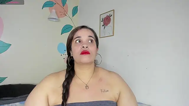 Snapshot of Alondra_zaaens chatting on 10-11-25, 04:22 Alondra zaaens online show from 10-11-25, 04:22