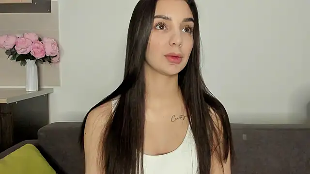 Snapshot of miss_emily_ chatting on 12-23-24, 07:41 miss emily online show from 12-23-24, 07:41