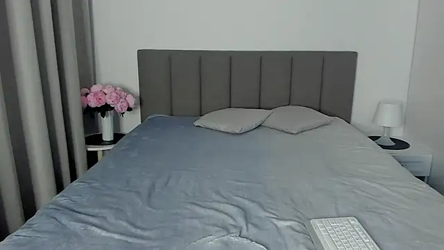 Snapshot of miss_emily_ chatting on 02-24-25, 03:42 miss emily online show from 02-24-25, 03:42