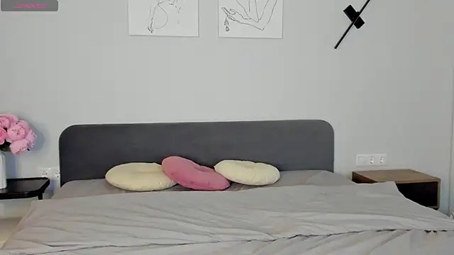 Snapshot of miss_emily_ chatting on 03-04-26, 01:11 miss emily online show from 03-04-26, 01:11