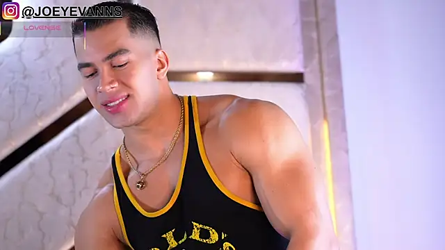 Snapshot of JOEYEVANS chatting on 01-09-26, 04:26 JOEYEVANS online show from 01-09-26, 04:26