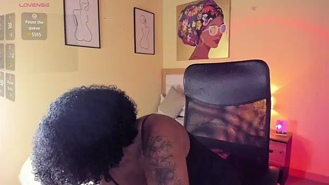 AitanaBrown  online show from 02-24-25, 10:47