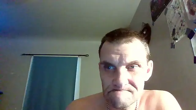 Snapshot of Bigcock666467 chatting on 01-11-26, 10:15 Bigcock666467 online show from 01-11-26, 10:15