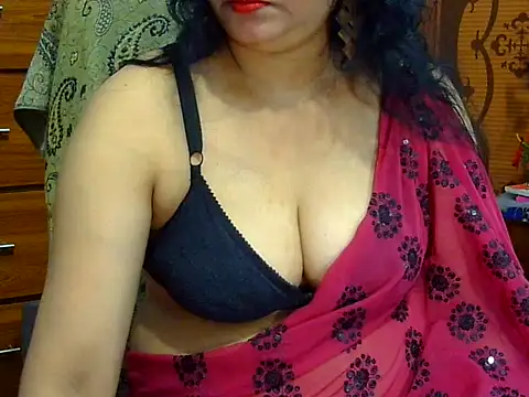 Snapshot of Daneldayna chatting on 10-08-25, 06:27 Daneldayna online show from 10-08-25, 06:27