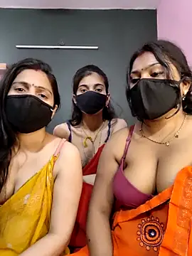 cutee  crazy online show from 04-12-26, 01:49