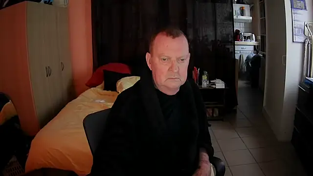 passifsoumis1963 online show from 11-11-25, 08:14