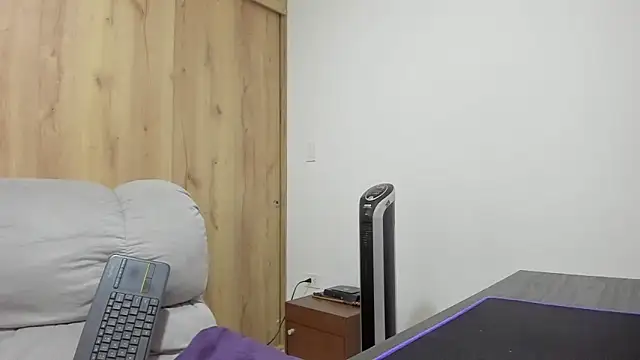 Snapshot of xspecialoomx chatting on 11-08-25, 12:49 xspecialoomx online show from 11-08-25, 12:49