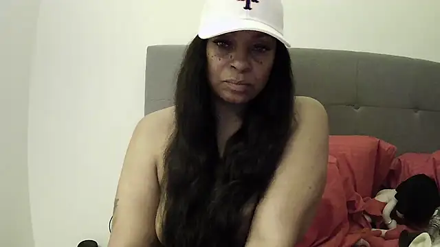 MSweetLindaParks online show from 06-14-26, 05:20