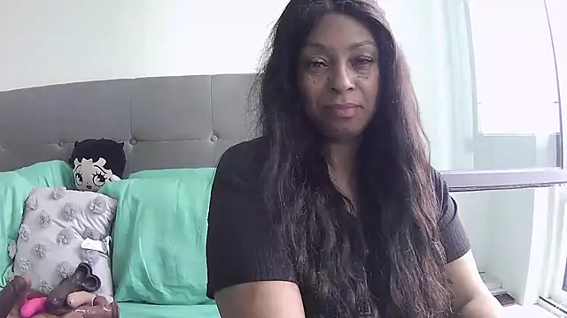 MSweetLindaParks online show from 06-27-26, 06:35