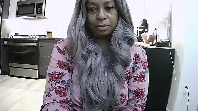MSweetLindaParks online show from 07-19-26, 09:13