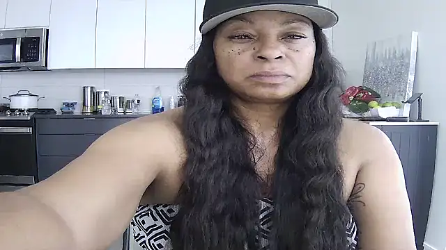 MSweetLindaParks online show from 08-05-26, 02:31