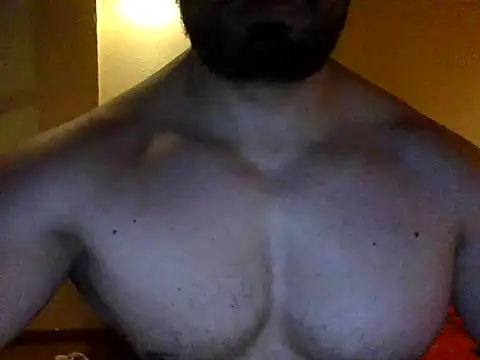 Snapshot of marcus002001 chatting on 04-22-26, 02:58 marcus002001 online show from 04-22-26, 02:58
