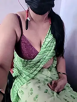 Snapshot of sangeetha4bide chatting on 12-05-25, 07:17 sangeetha4bide online show from 12-05-25, 07:17