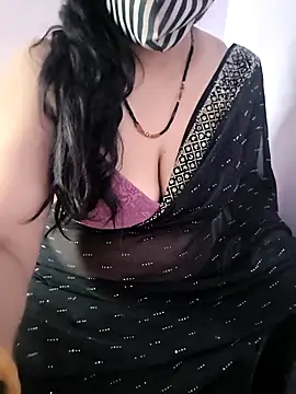 Snapshot of sangeetha4bide chatting on 02-17-26, 05:48 sangeetha4bide online show from 02-17-26, 05:48