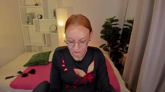 NikaGentle online show from 09-15-25, 01:33