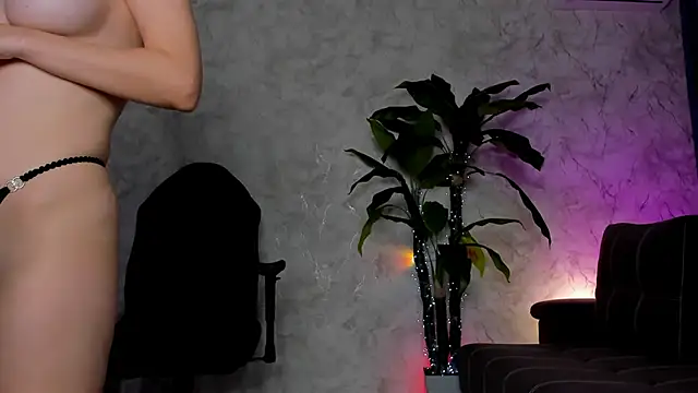 Emma7 online show from 11-02-25, 02:14