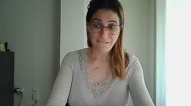 Snapshot of Sanada_hot chatting on 01-14-25, 09:56 Sanada hot online show from 01-14-25, 09:56