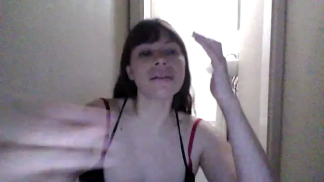 Snapshot of petitedoll29 chatting on 11-10-25, 02:10 petitedoll29 online show from 11-10-25, 02:10