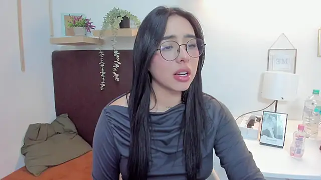 isabella jade online show from 02-24-25, 09:41