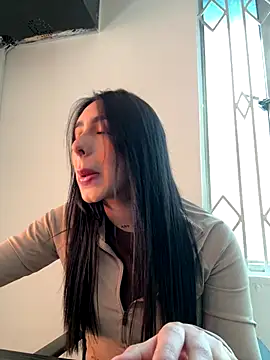 isabella jade online show from 10-24-25, 02:02