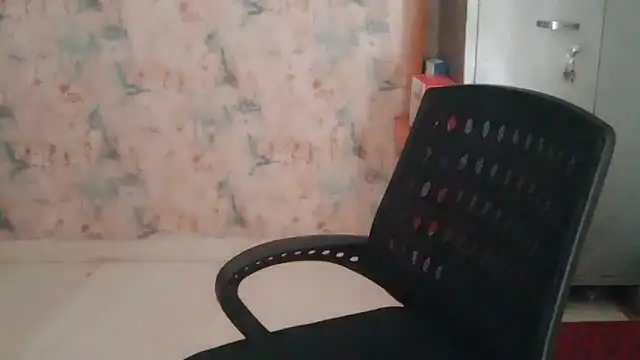 Snapshot of yoursnishaa chatting on 03-09-26, 09:35 yoursnishaa online show from 03-09-26, 09:35