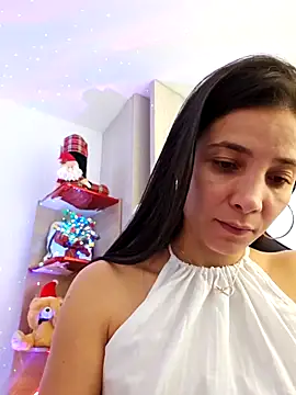 miaeyes online show from 12-20-24, 03:10