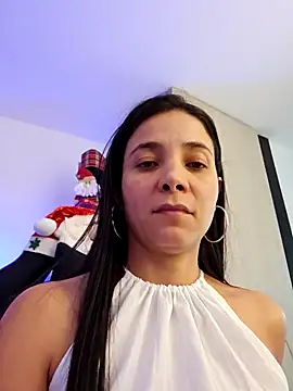 miaeyes online show from 12-21-24, 01:32