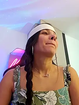 miaeyes online show from 01-20-25, 04:23