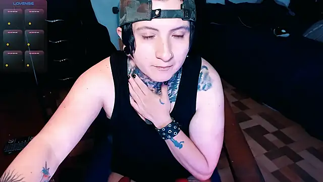 Marieblueeyes online show from 10-15-25, 07:41