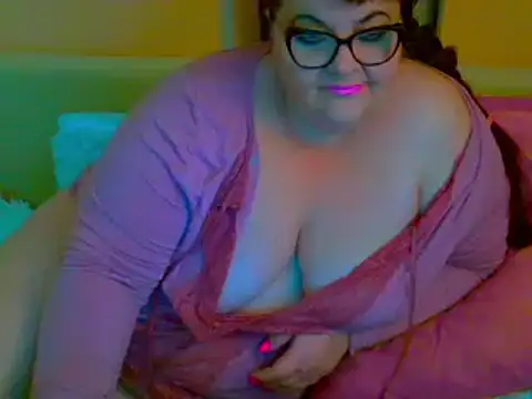 Snapshot of SinlessHeavy chatting on 12-07-24, 11:34 SinlessHeavy online show from 12-07-24, 11:34