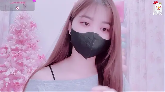 Snapshot of hen237 chatting on 11-19-25, 03:50 hen237 online show from 11-19-25, 03:50