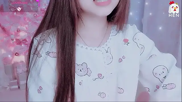 Snapshot of hen237 chatting on 12-15-25, 05:39 hen237 online show from 12-15-25, 05:39