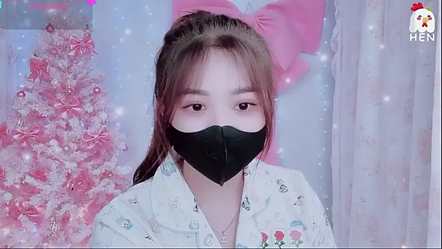 Snapshot of hen237 chatting on 01-06-26, 05:49 hen237 online show from 01-06-26, 05:49