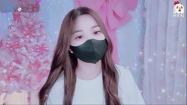 Snapshot of hen237 chatting on 01-08-26, 06:10 hen237 online show from 01-08-26, 06:10