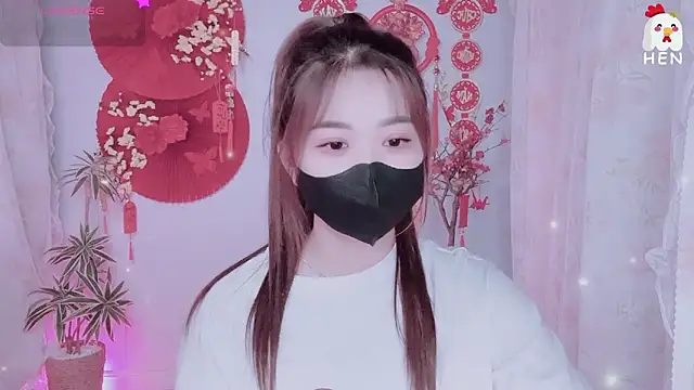 Snapshot of hen237 chatting on 02-18-26, 07:32 hen237 online show from 02-18-26, 07:32