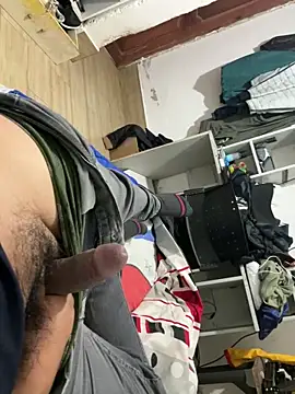 Snapshot of elvis0966 chatting on 01-04-25, 11:38 elvis0966 online show from 01-04-25, 11:38