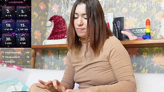 SophieBush online show from 02-23-25, 05:56