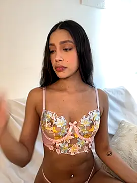 Snapshot of SelenaStone chatting on 09-15-25, 09:37 SelenaStone online show from 09-15-25, 09:37