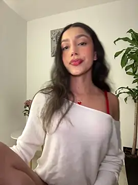 Snapshot of SelenaStone chatting on 11-25-25, 11:16 SelenaStone online show from 11-25-25, 11:16