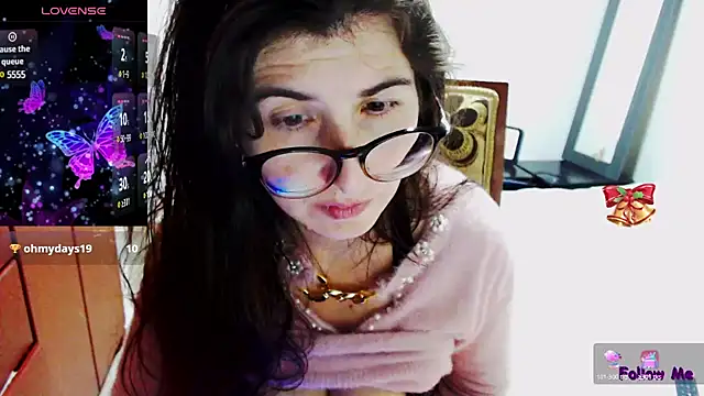 Snapshot of A_R_Y_ chatting on 02-10-25, 11:45 A R Y online show from 02-10-25, 11:45