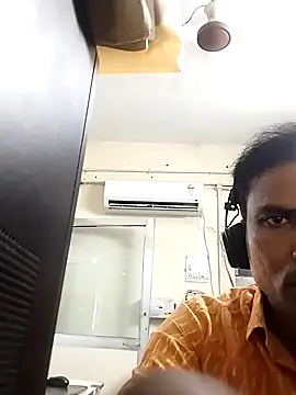 Snapshot of rajlocal chatting on 02-28-25, 11:58 rajlocal online show from 02-28-25, 11:58