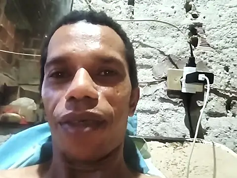 Snapshot of santos643 chatting on 02-12-26, 06:19 santos643 online show from 02-12-26, 06:19